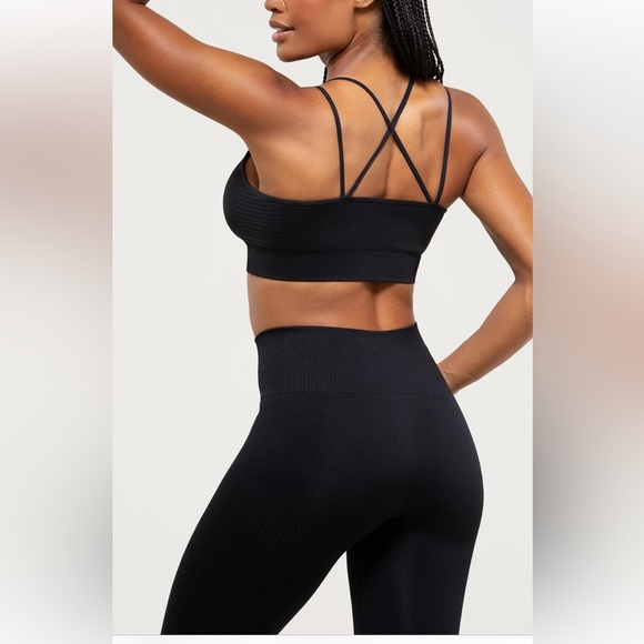 BUNDLE!! Workout cloths!! Women’s Best. Sports bra, leggings, long sleeve top - Picture 10 of 16